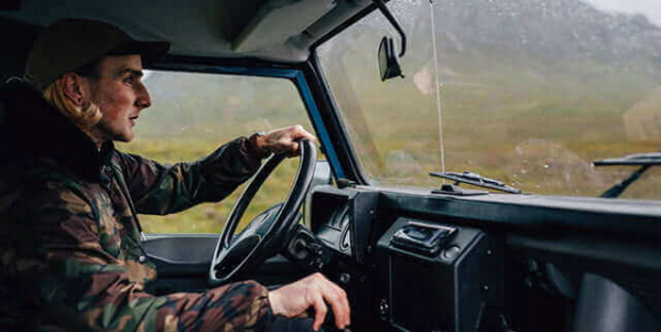 odpoczynki tygodniowe kierowca kierowca w kabinie ciężarówki