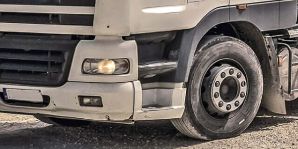 ciężarówka a nacisk na oś napędową