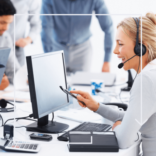 dlaczego warto przejść na tachospeed expert (4) kobieta pracująca na komputerze