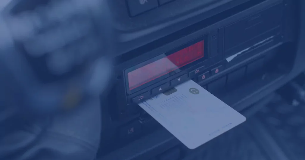 Tachograf z włożoną kartą kierowcy