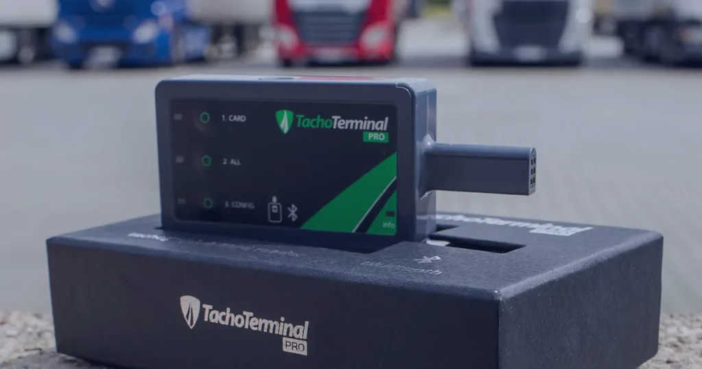 Zdjęcie przedstawiające czytnik do sczytywania danych z tachografów Tacho Terminal PRO3